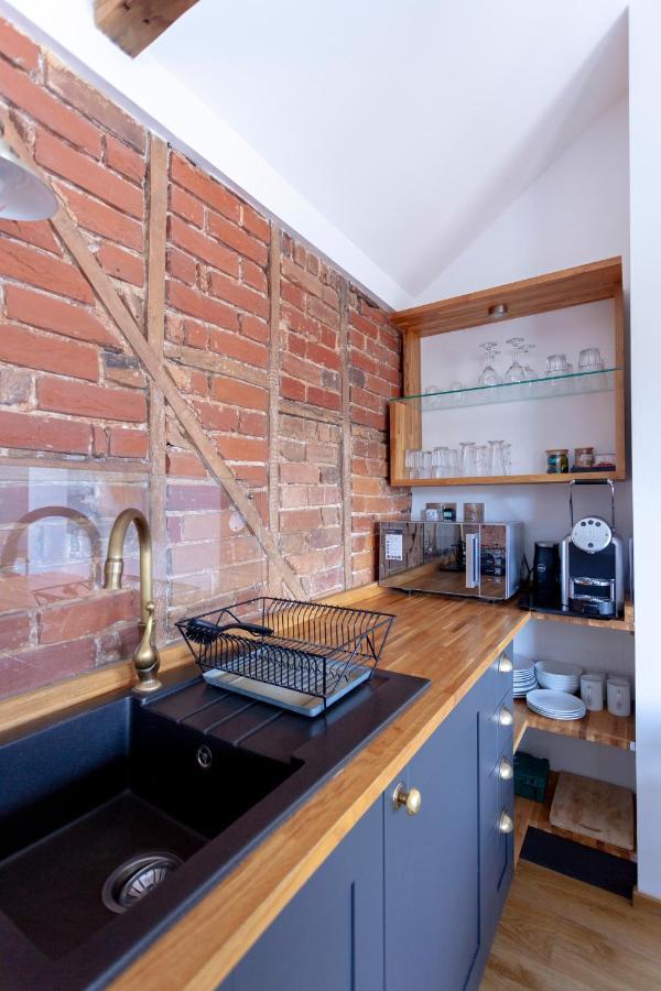 Apartment 6 At Number 8: City Centre, 1 Bedroom, Sofa Bed In Lounge Canterbury Exterior photo